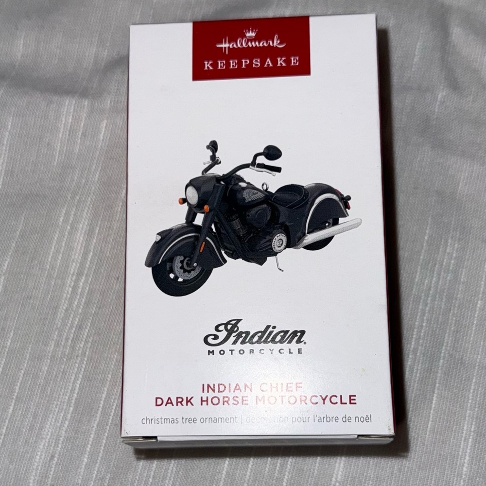 Hallmark keepsake Ornament Indian Chief Dark Horse Motorcycle